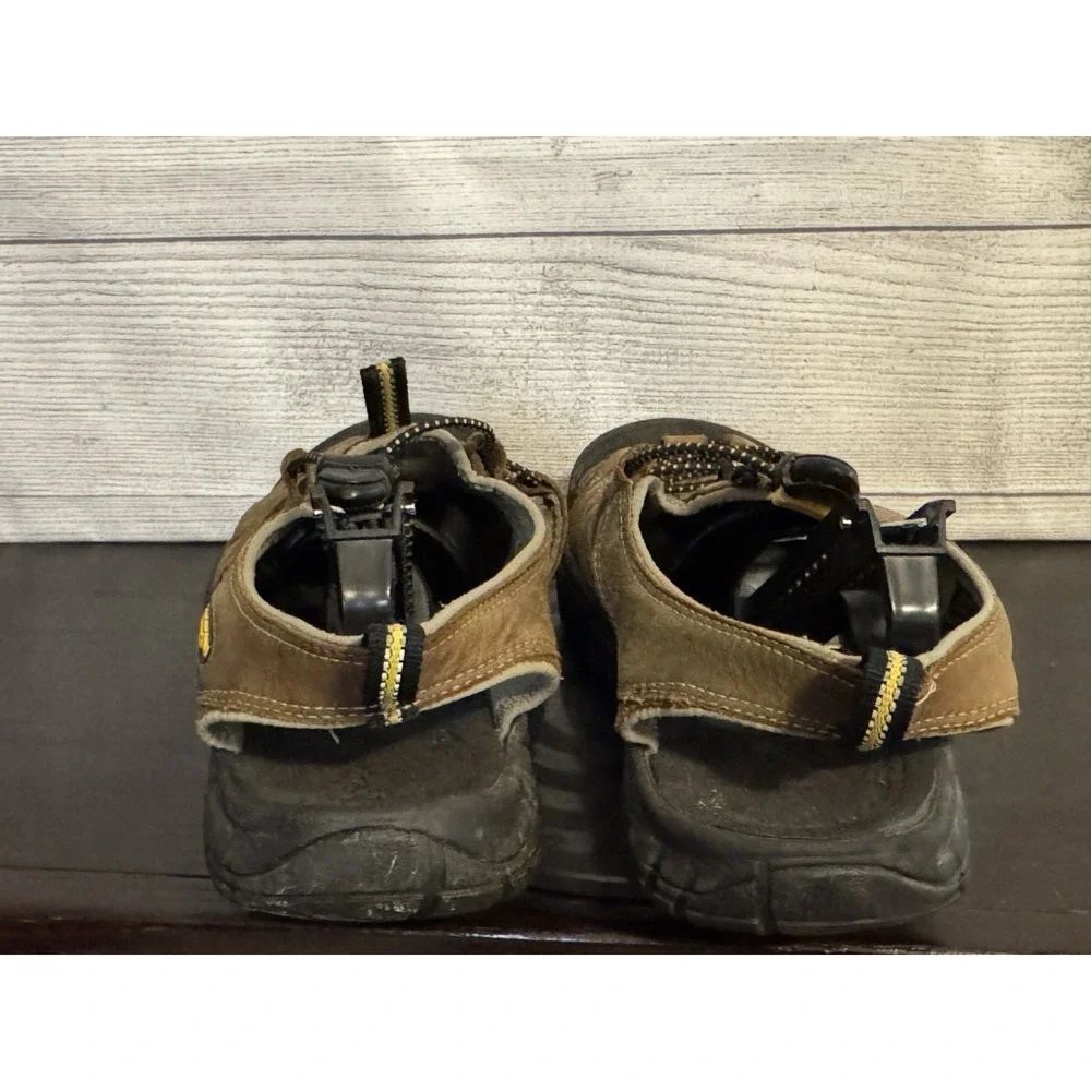 KEEN Men Waterproof Hiking Sandals Closed Toe Brown Outdoor Shoes Size 10